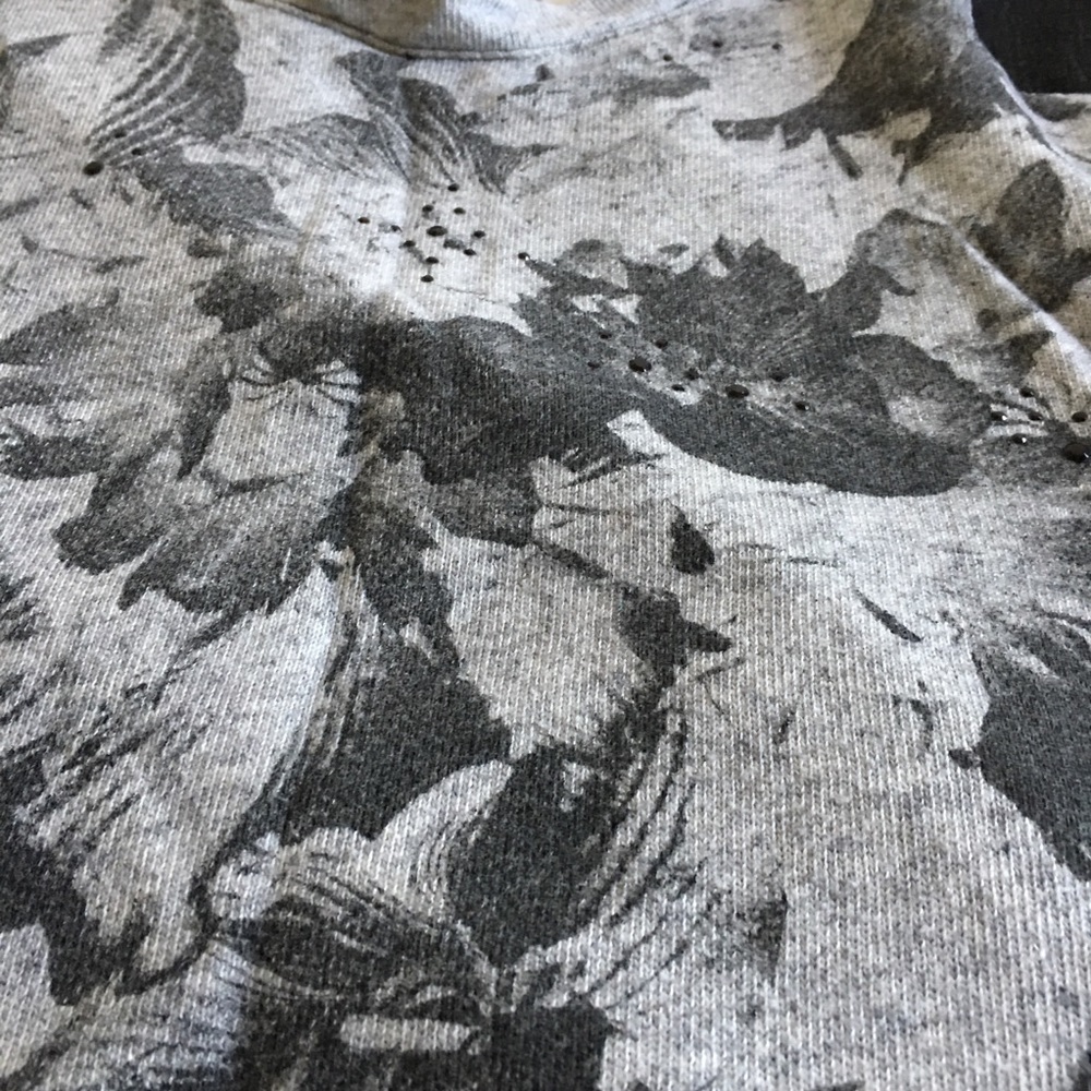 Chic Express tops - Picture 2 of 4